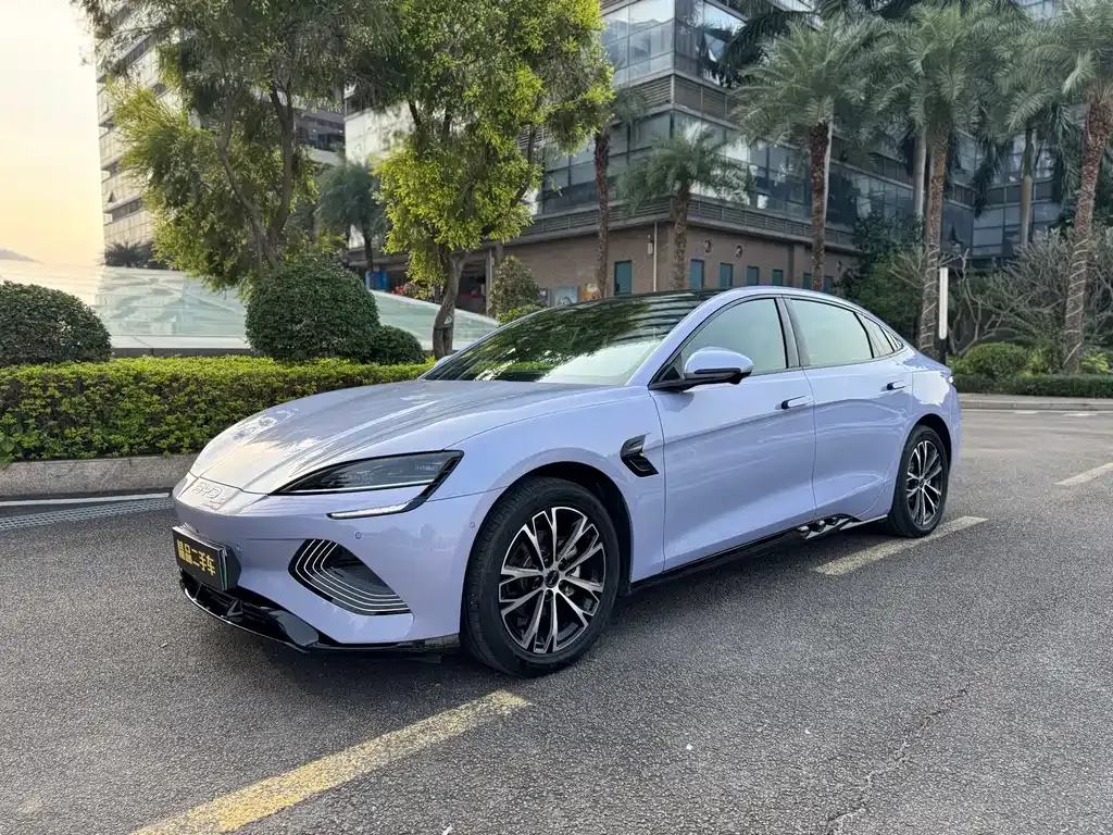 BYD Seal — фото 1
