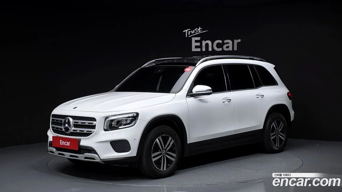 Mercedes-Benz GLB-Class — фото 1
