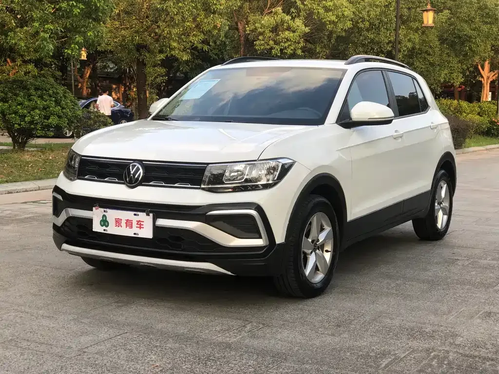 Volkswagen T-Cross — фото 1