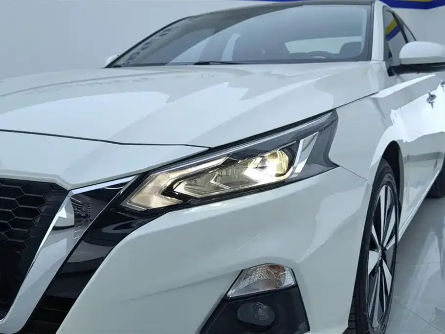 Nissan Teana — фото 4