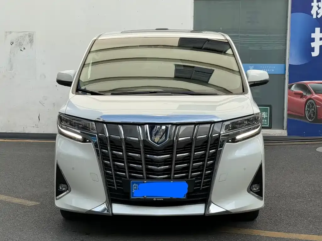 Toyota Alphard — фото 4
