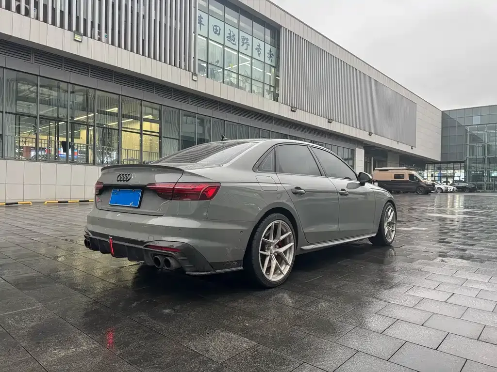 Audi S4 — фото 10