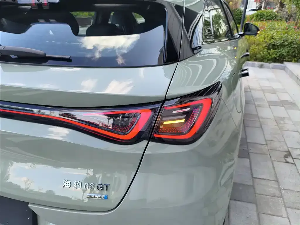 BYD Seal 06GT — фото 8