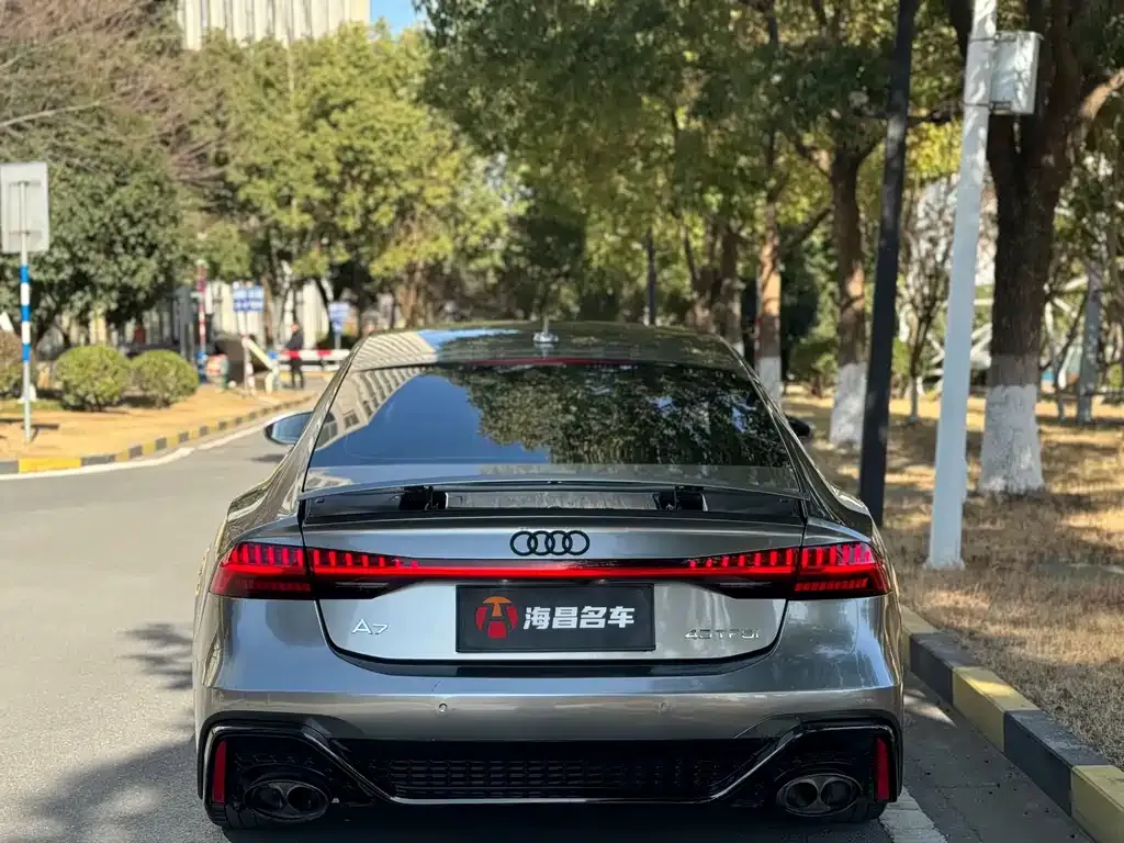 Audi A7 — фото 2