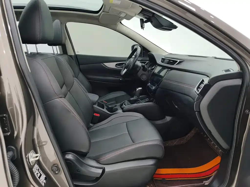 Nissan Qashqai — фото 4