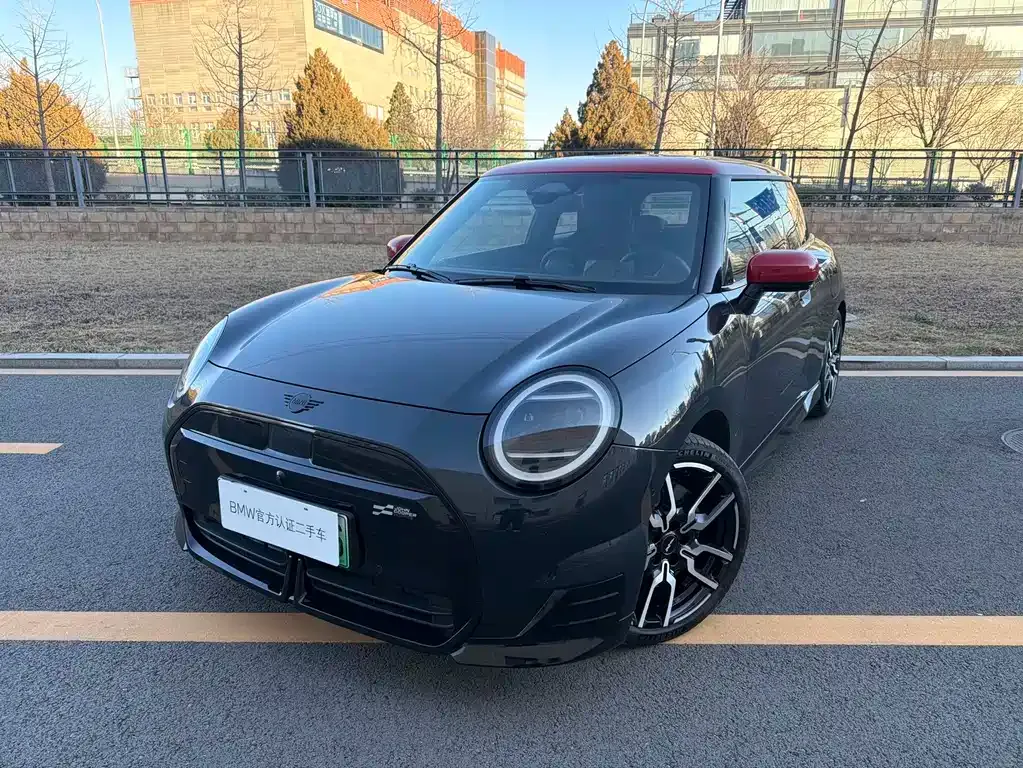 MINI Cooper EV — фото 1