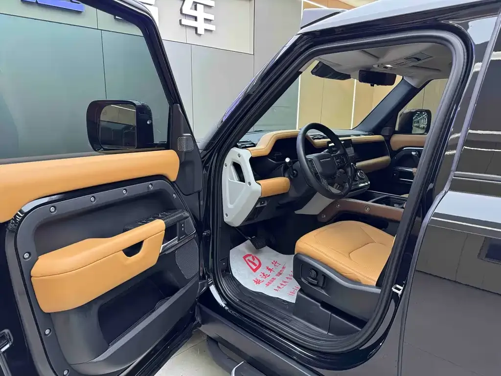 Land Rover Defender — фото 10