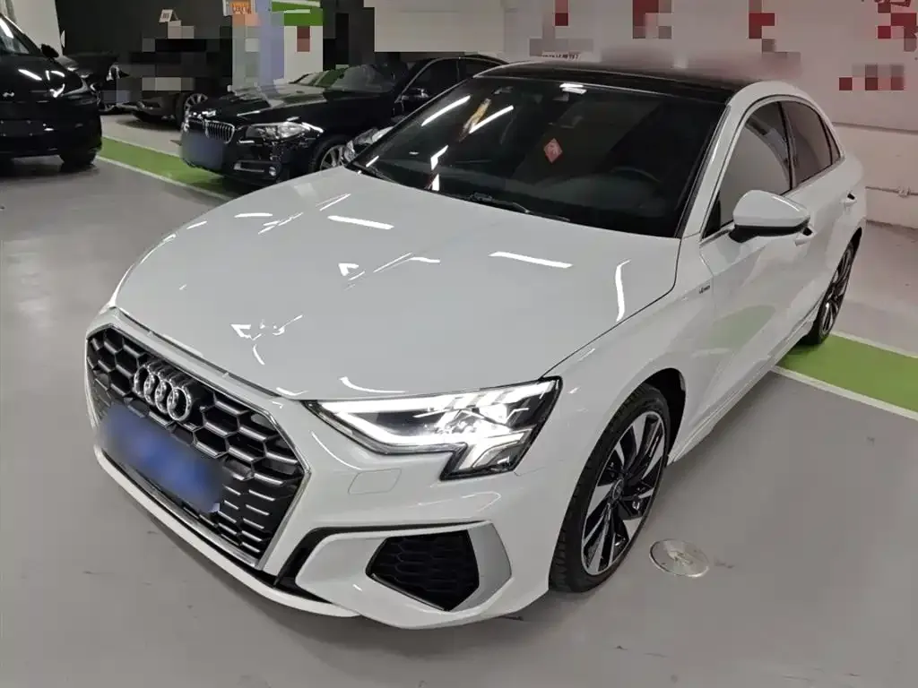 Audi A3 — фото 1