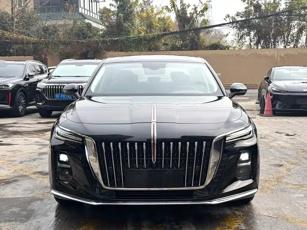 Hongqi H5 — фото 1