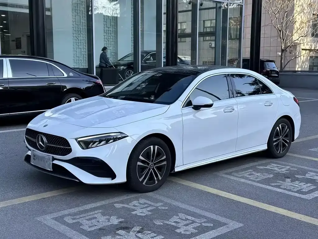 Mercedes-Benz A-Class — фото 1