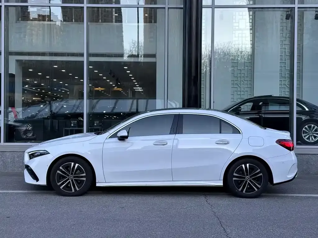 Mercedes-Benz A-Class — фото 3