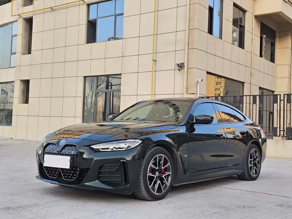 BMW i4 — фото 1