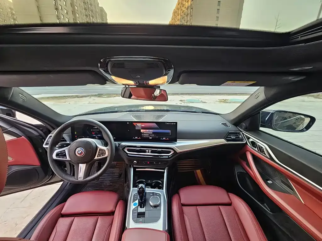 BMW i4 — фото 7