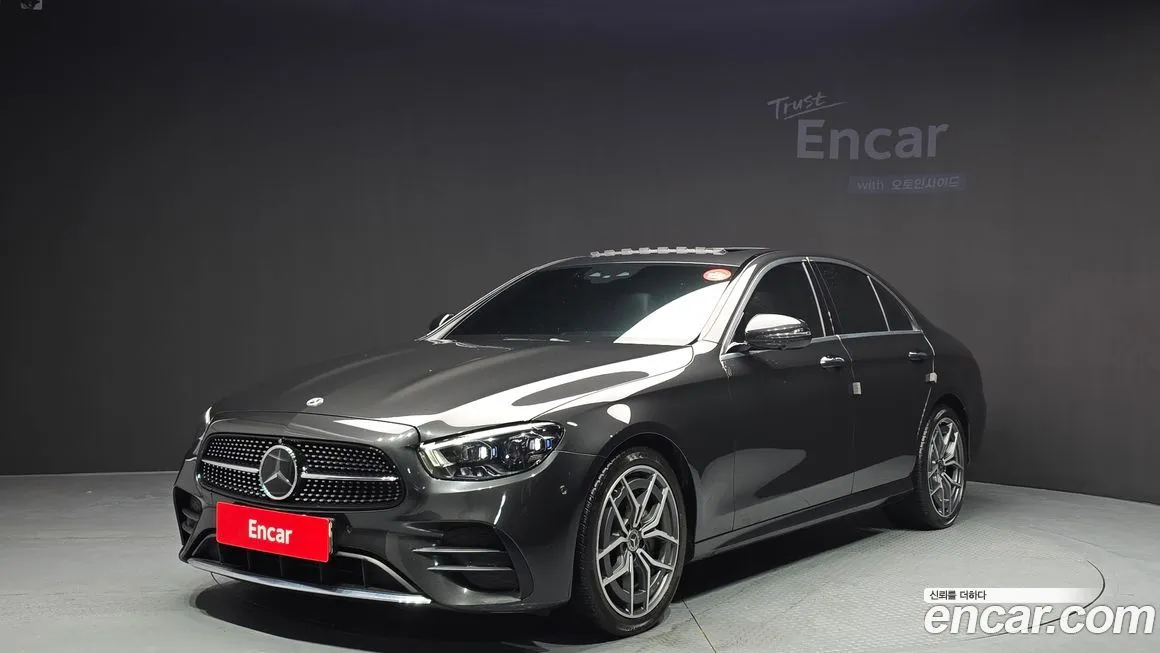 Mercedes-Benz E-Class — фото 1