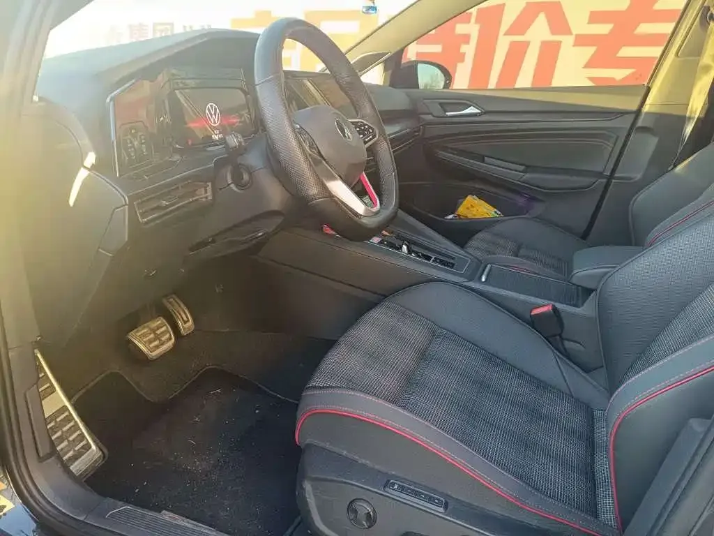Volkswagen Golf GTI — фото 3