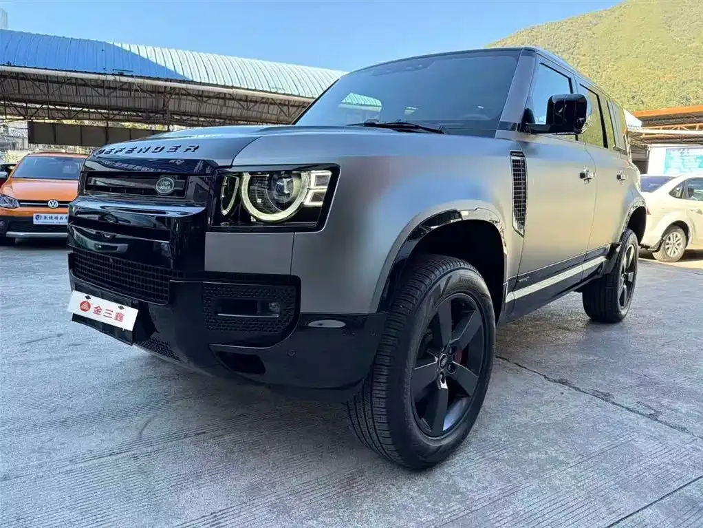 Land Rover Defender — фото 1
