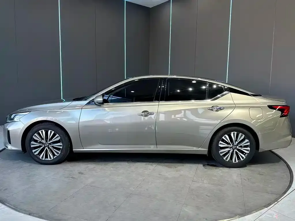 Nissan Teana — фото 4