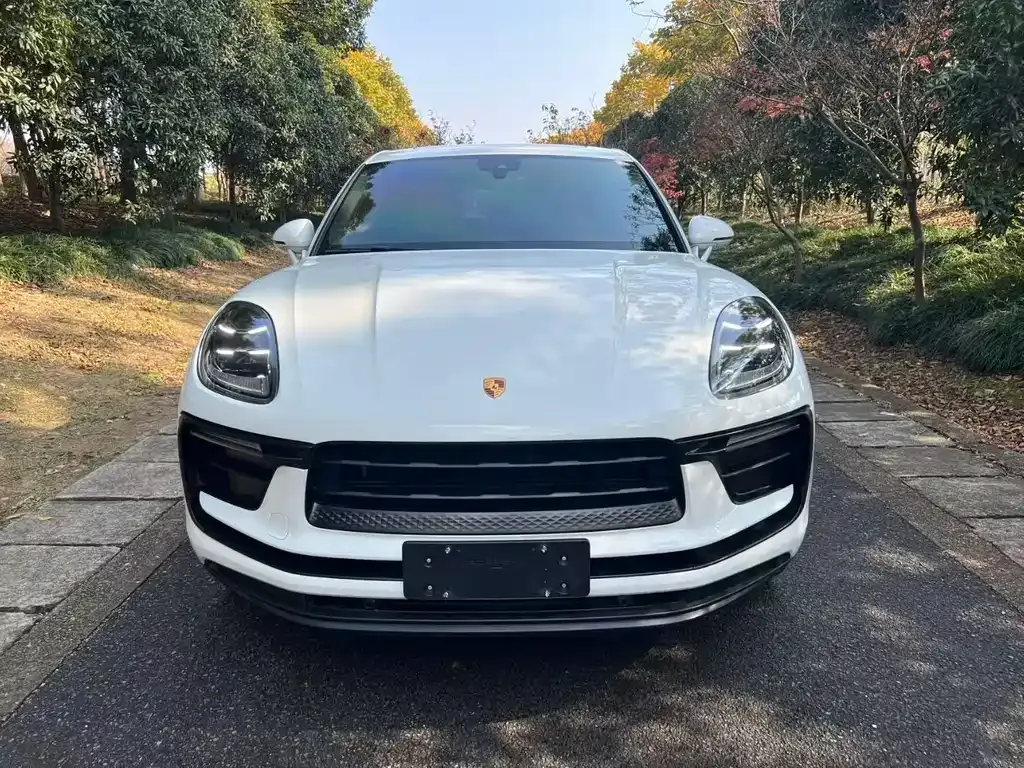 Porsche Macan — фото 1