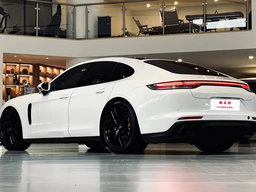 Porsche Panamera — фото 4