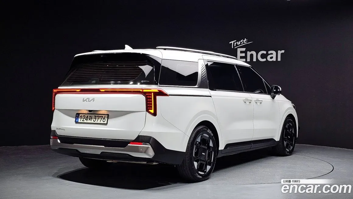 Kia Carnival — фото 2