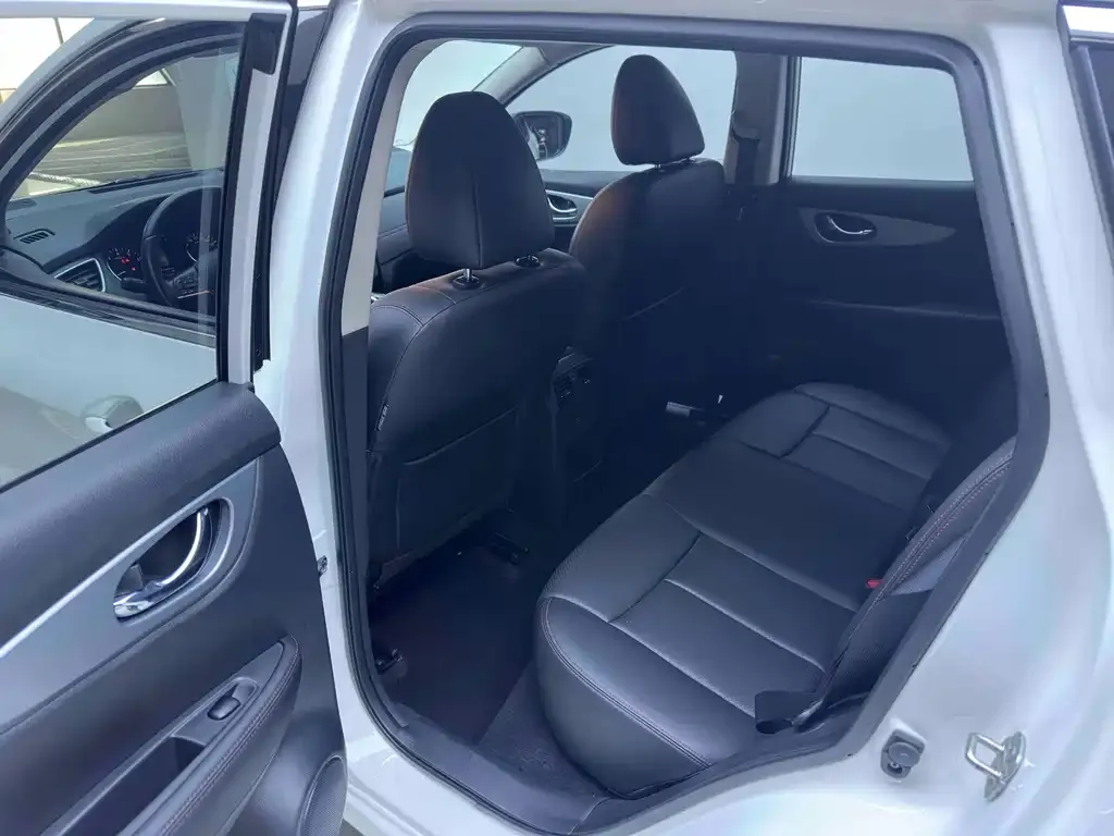 Nissan Qashqai — фото 10