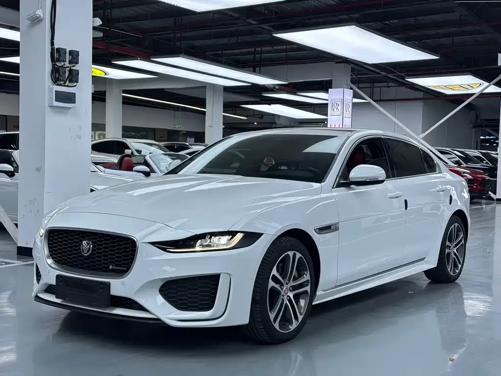 Jaguar XEL — фото 1