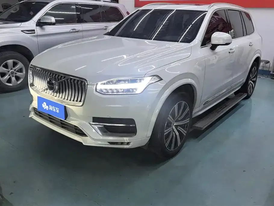 Volvo XC90 — фото 1