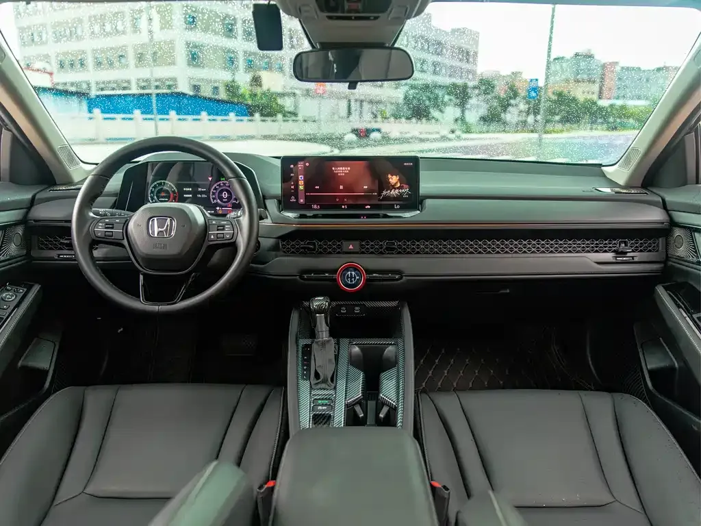 Honda Accord — фото 9