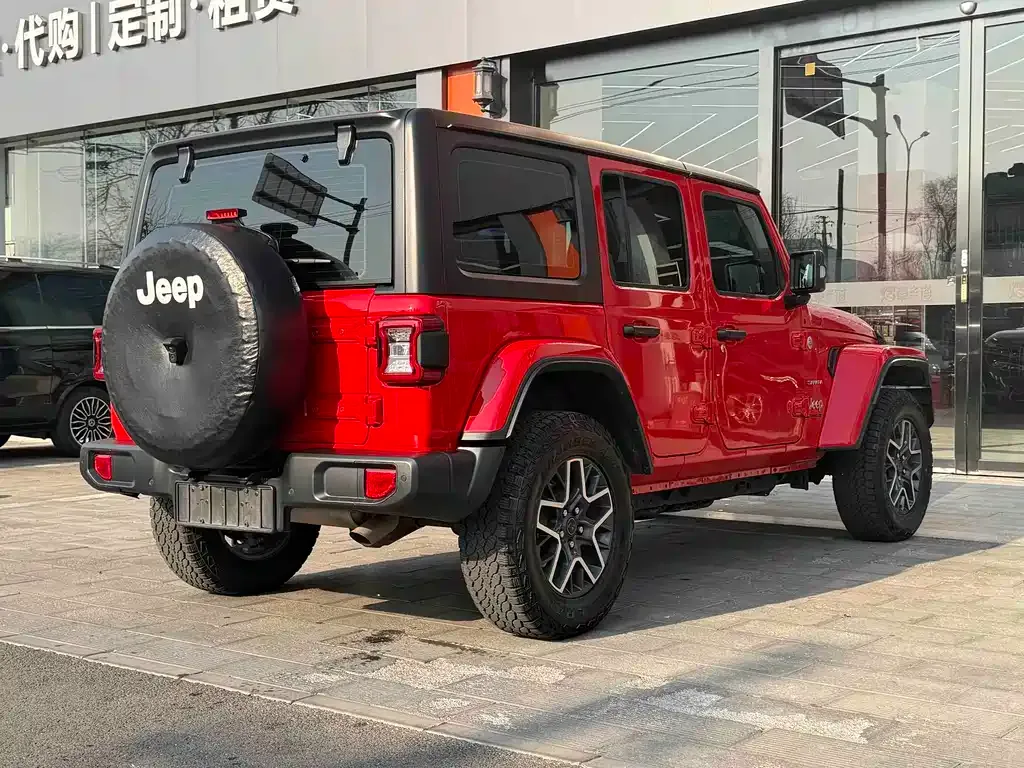 Jeep Wrangler — фото 9