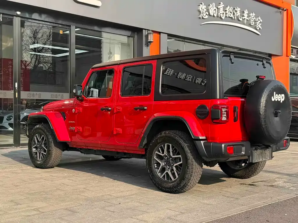 Jeep Wrangler — фото 10