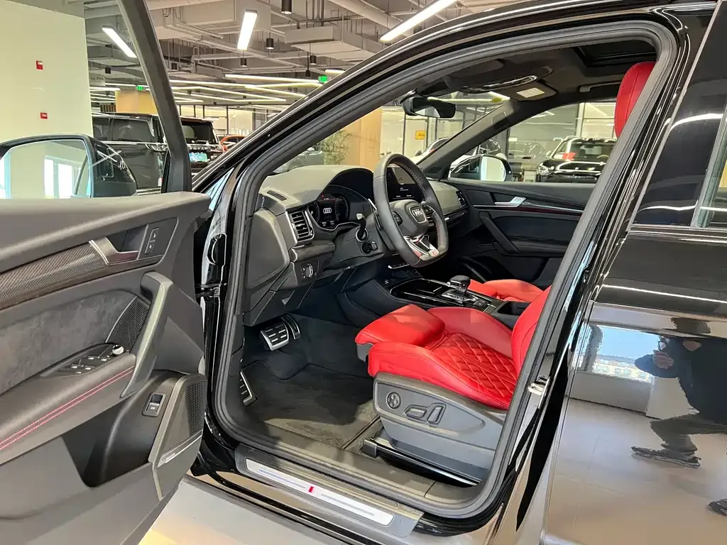 Audi SQ5 Sportback — фото 10