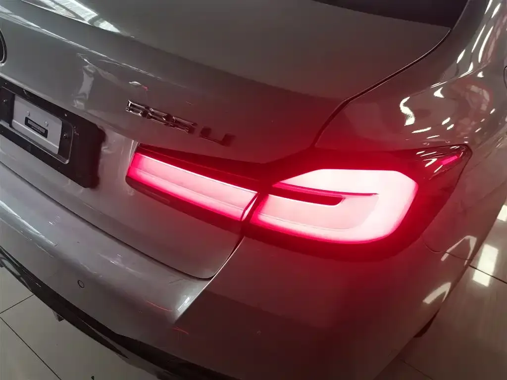 BMW 5 Series — фото 2