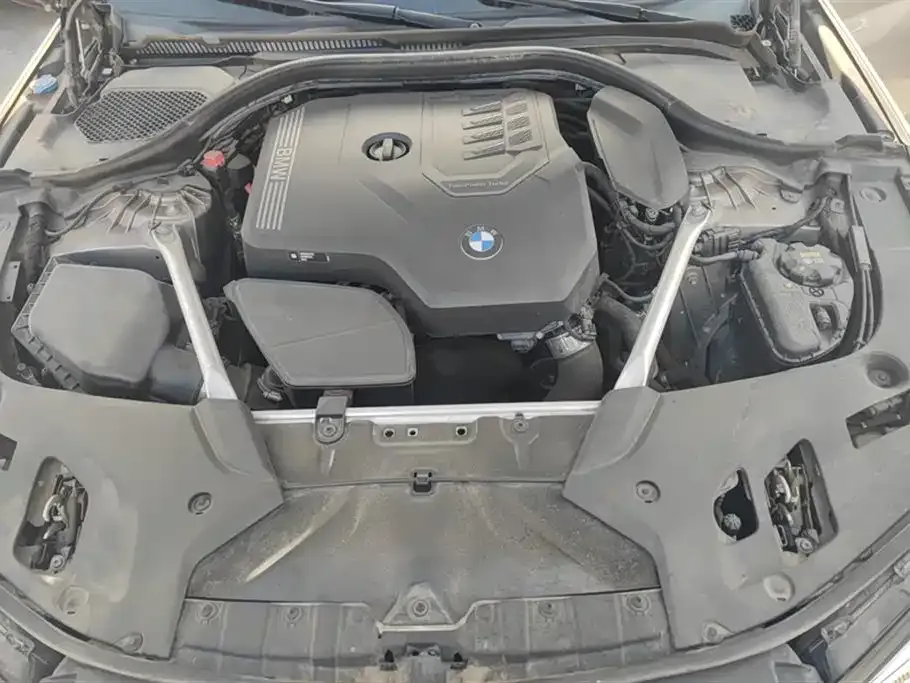 BMW 5 Series — фото 10