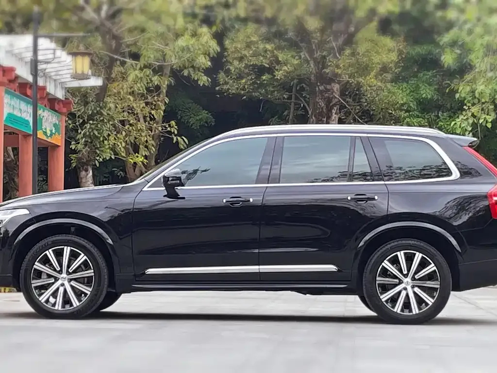 Volvo XC90 — фото 7