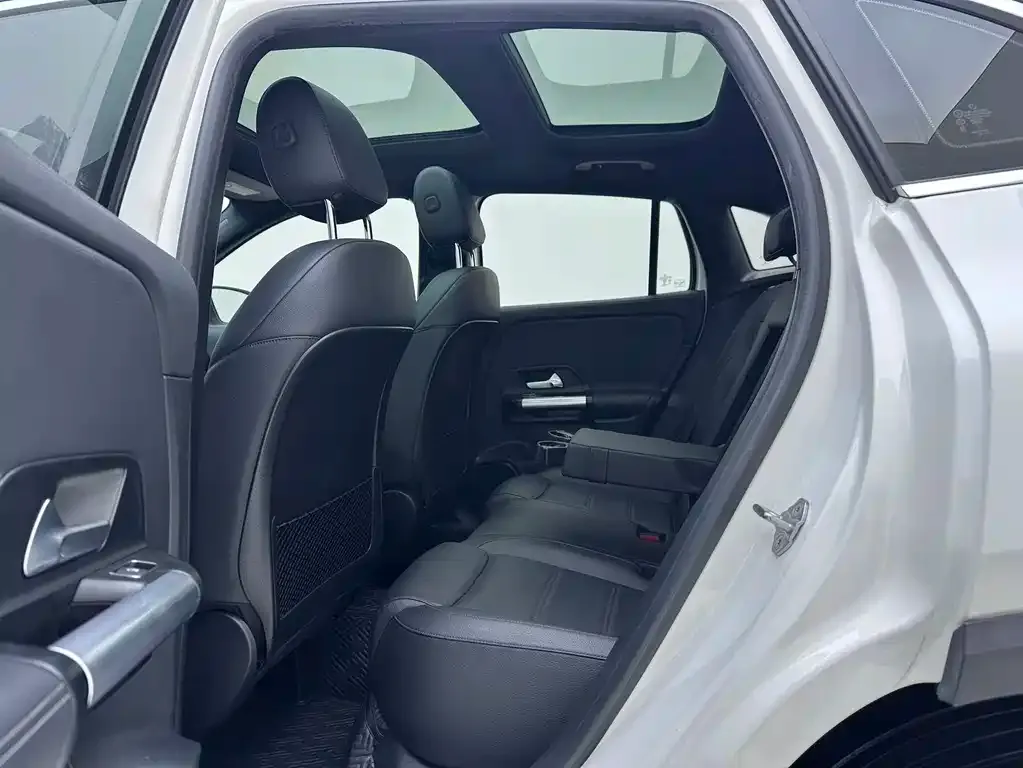 Mercedes-Benz GLA — фото 9