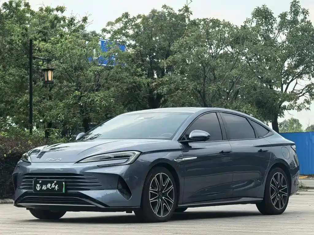 BYD Seal — фото 1