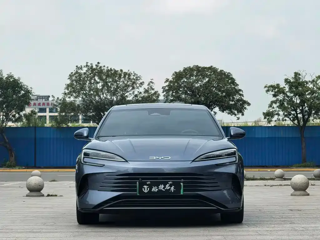 BYD Seal — фото 4