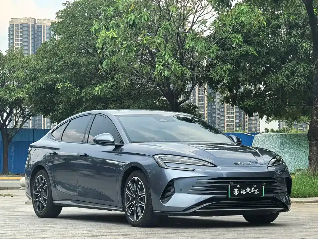 BYD Seal — фото 10