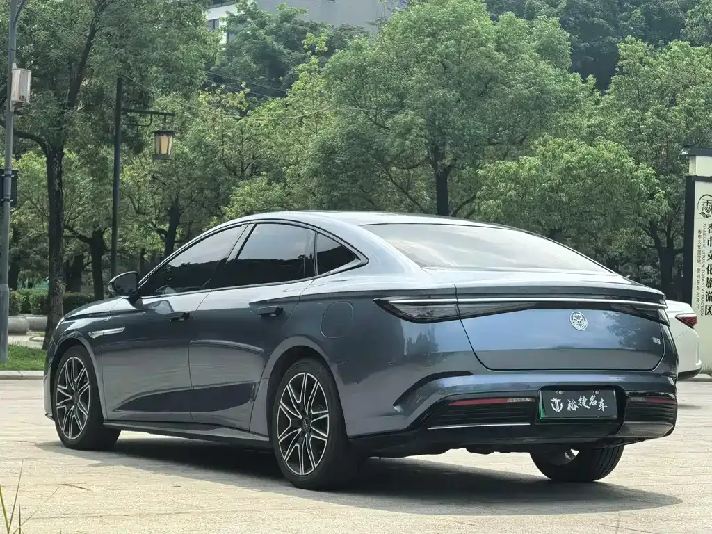 BYD Seal — фото 7