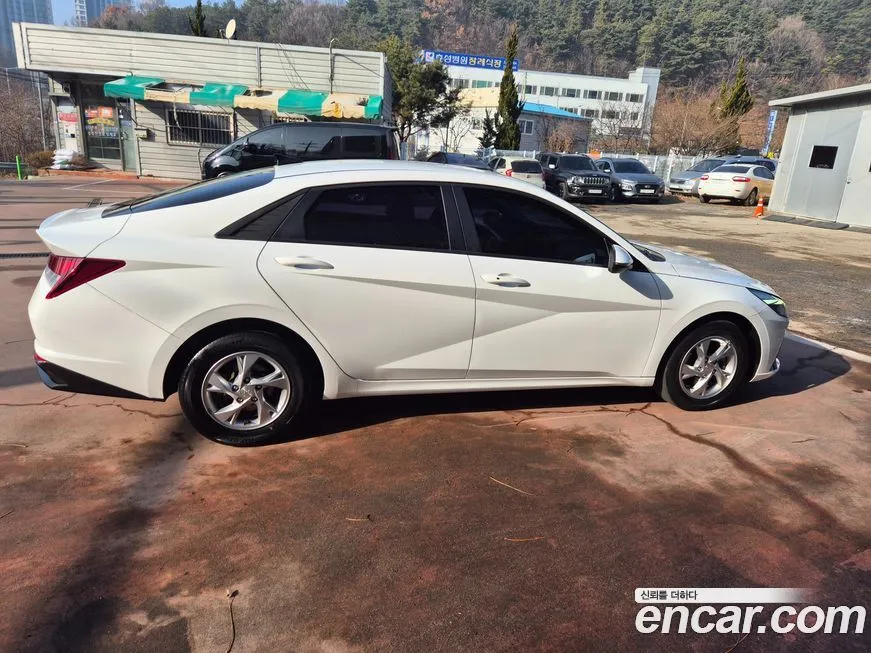 Hyundai AVANTE — фото 5