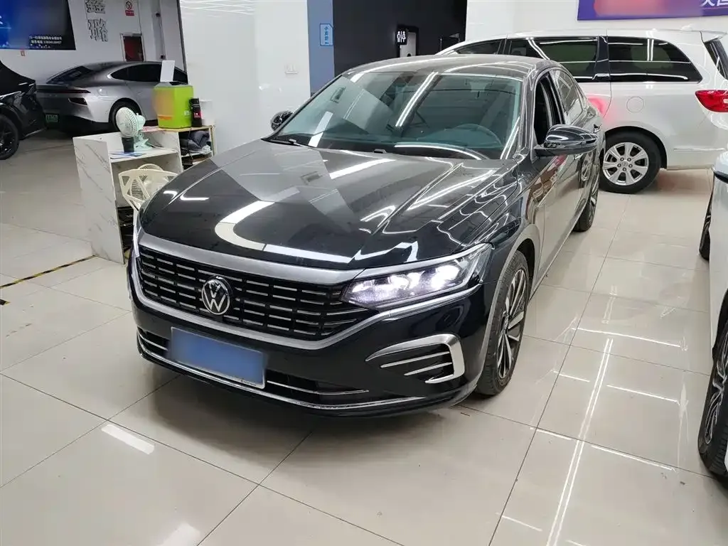 Volkswagen Passat — фото 3