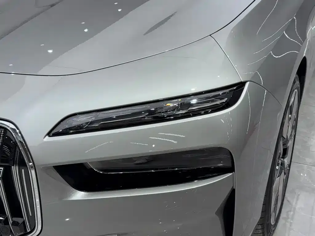 BMW i7 — фото 5