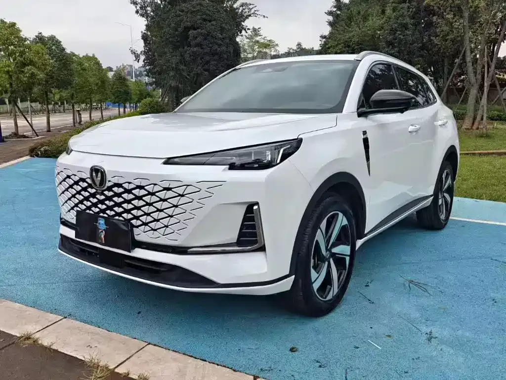 Changan CS55PLUS — фото 3