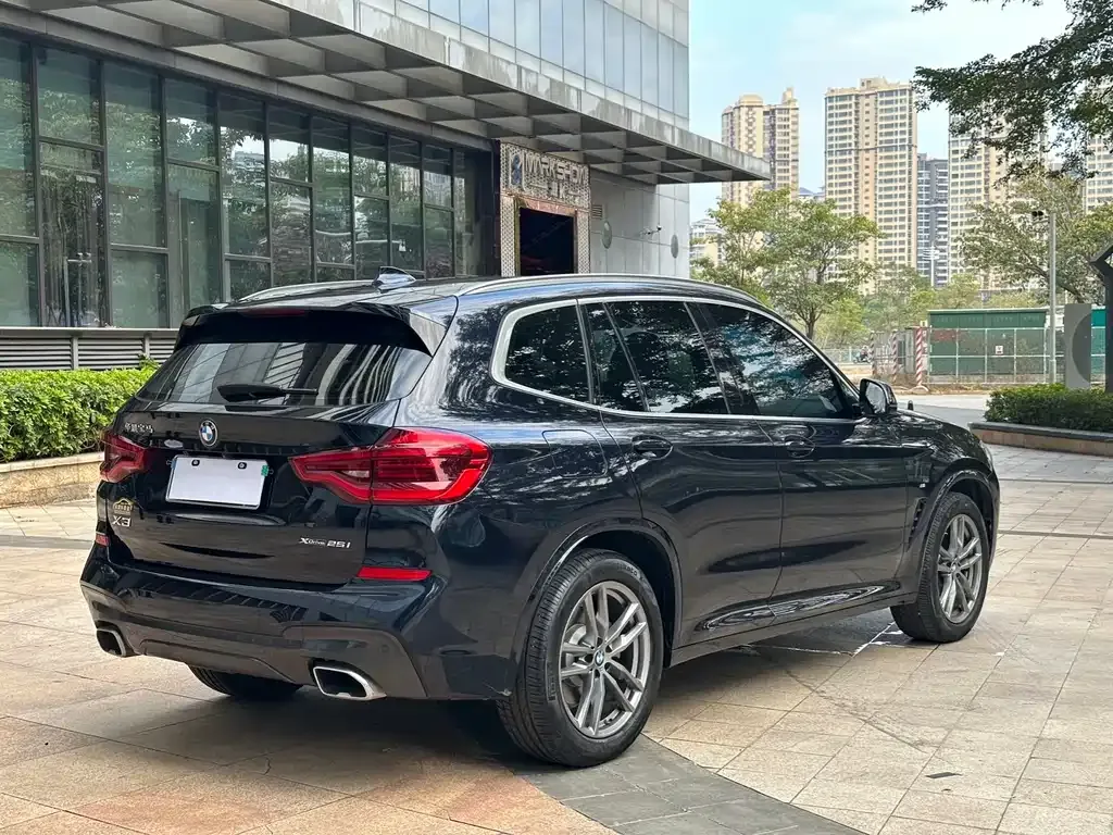 BMW X3 — фото 10