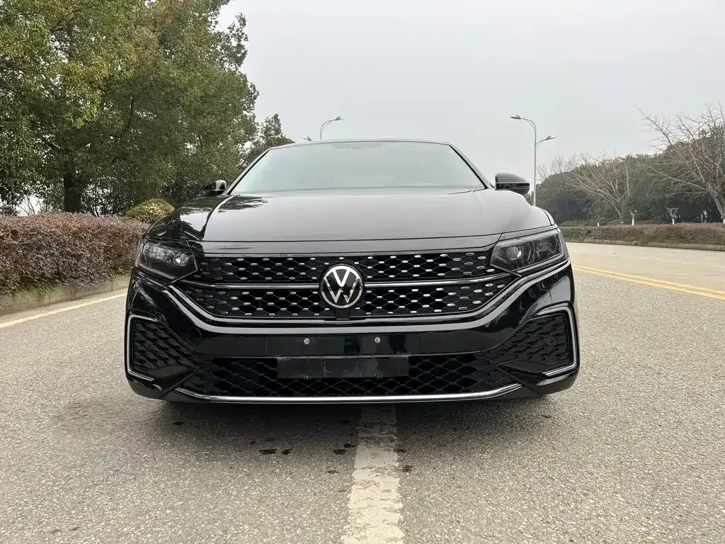 Volkswagen Passat — фото 5