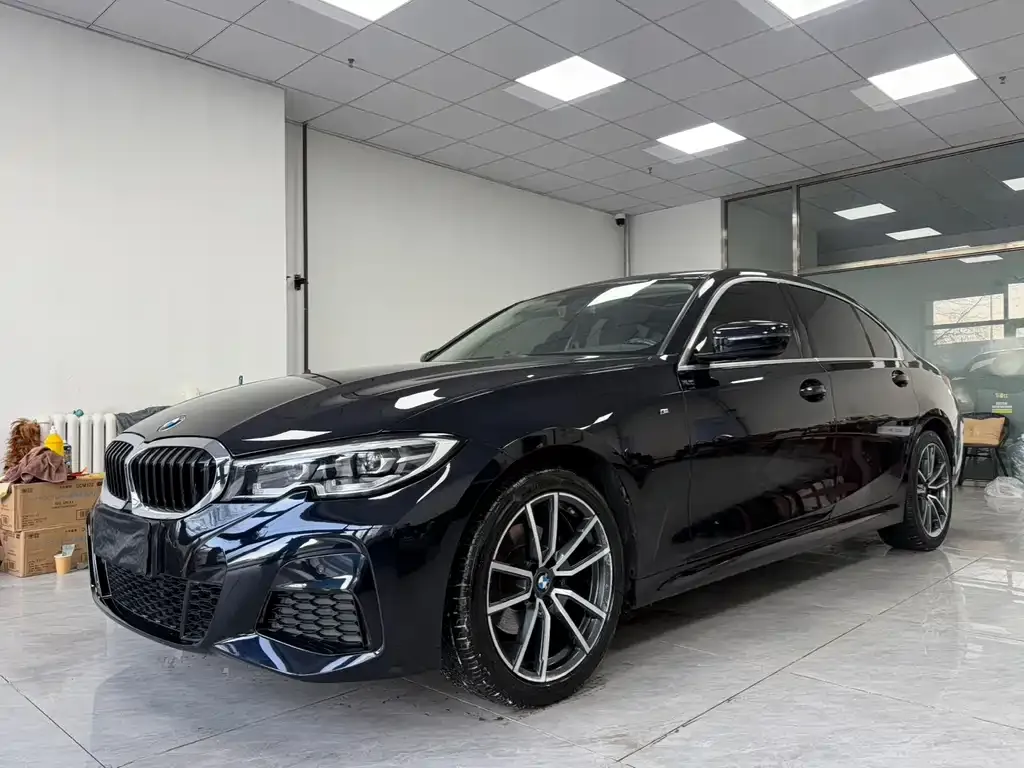 BMW 3 Series — фото 1