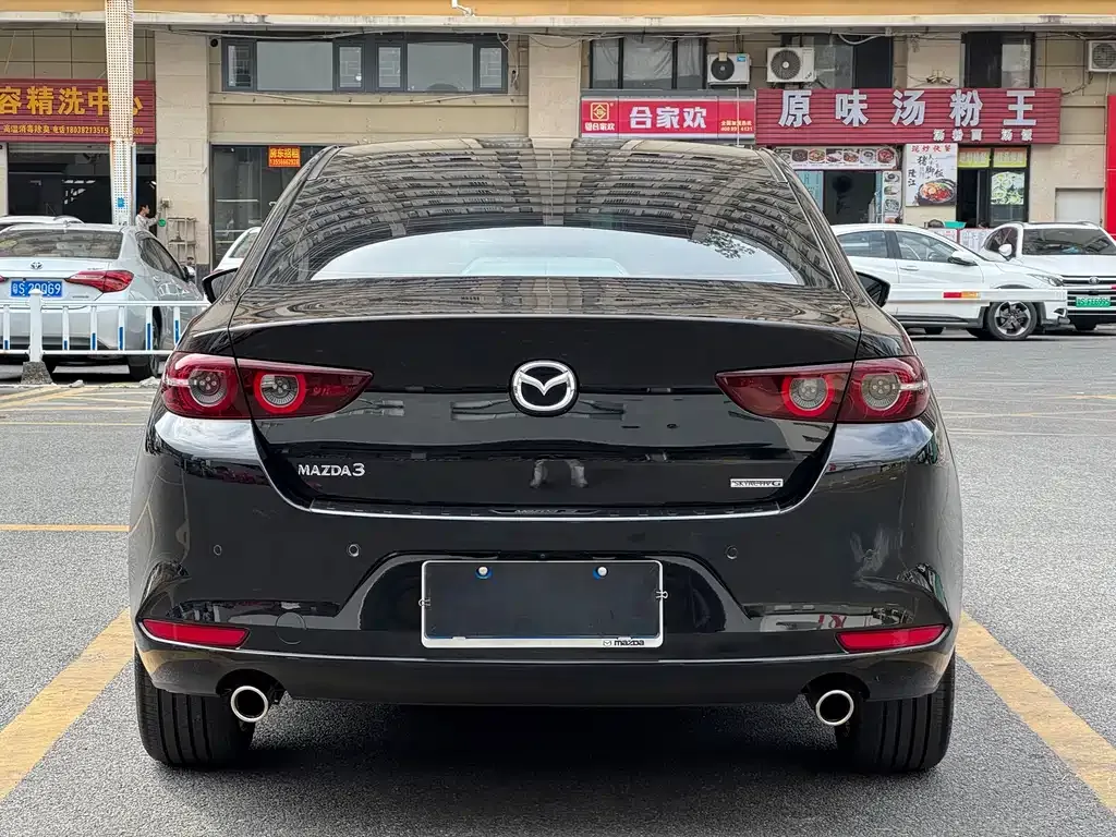 Mazda 3 Axela — фото 8