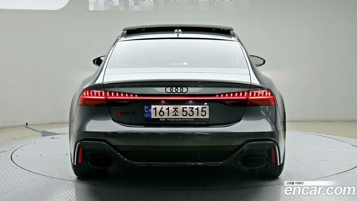 Audi RS7 — фото 7