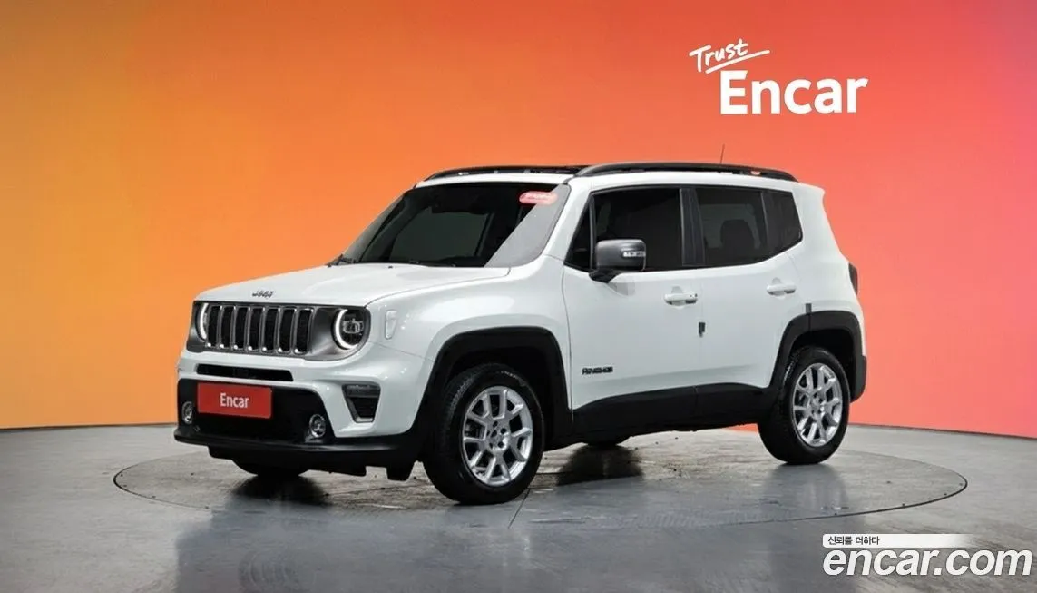 Jeep Renegade — фото 1