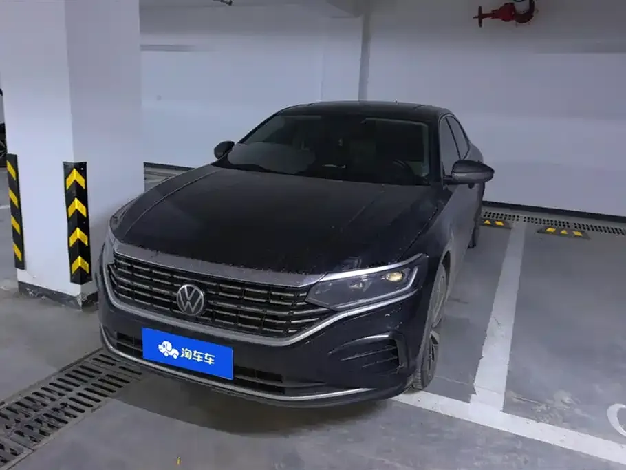Volkswagen Passat — фото 1